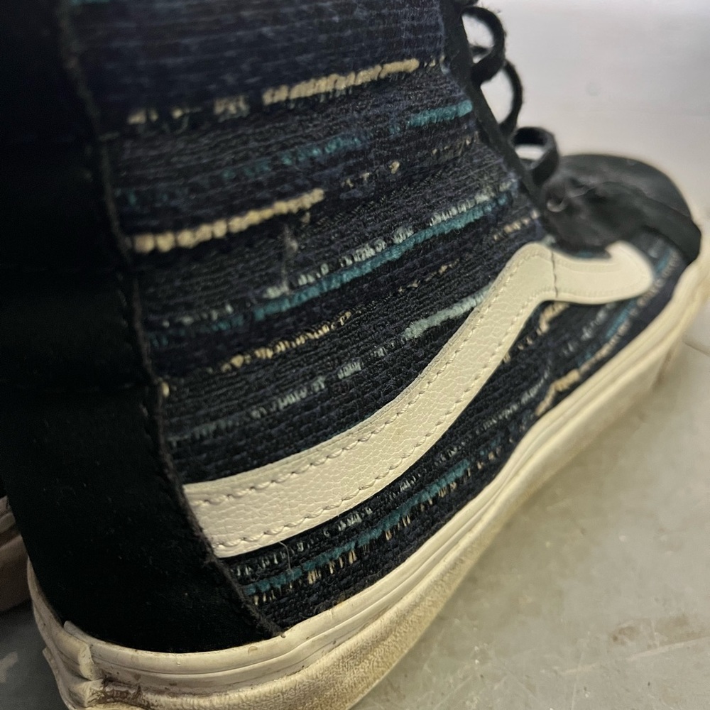 Vans - Picture 5 of 5